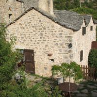 Jolie petite maison complètement restaurée - Cliquez sur l'icone pour agrandir Jolie petite maison complètement restaurée - Cliquez sur l'icone pour agrandir