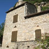 Tour chateau depuis village - Cliquez sur l'icone pour agrandir