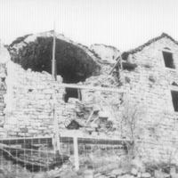 Maison Brudy (acquéreur Boudes) : reconstruction du pignon sud - Cliquez sur l'icone pour agrandir Maison Brudy (acquéreur Boudes) : reconstruction du pignon sud - Cliquez sur l'icone pour agrandir